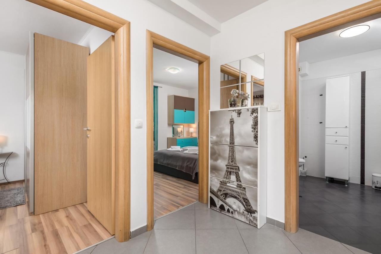 Skyriver Apartment